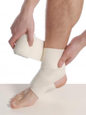 Dr. House Ластичен бинт със средна разтегливост MedTextile 02х80х1