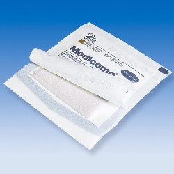 Medicomp КОМПРЕС стерилен нетъкан текстил,4-дипли, 5/5см, 25х2 , ХАРТМАН